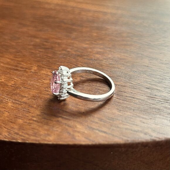 New STERLING SILVER .925 Pink Oval Cz Ring Size 8 💍 - Picture 3 of 6